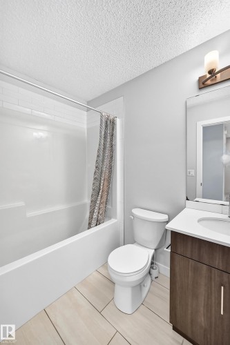 #82 11910 35 Av Sw, Edmonton, AB - Indoor Photo Showing Bathroom