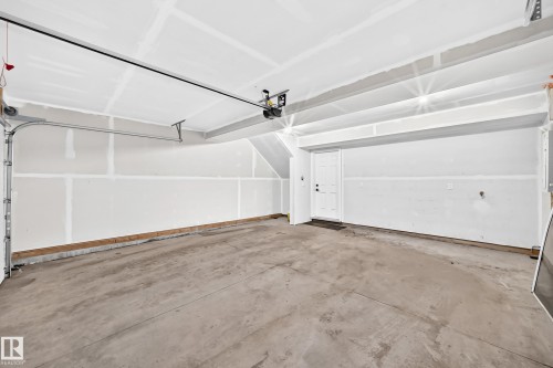 #82 11910 35 Av Sw, Edmonton, AB - Indoor Photo Showing Garage