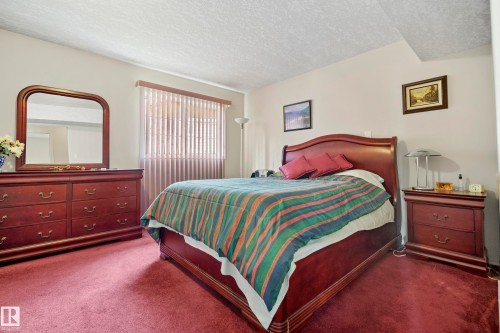 5011 64 Street, Rural Lac Ste. Anne County, AB - Indoor Photo Showing Bedroom