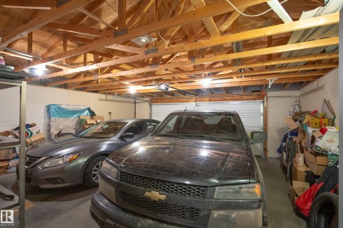 5011 64 Street, Rural Lac Ste. Anne County, AB - Indoor Photo Showing Garage