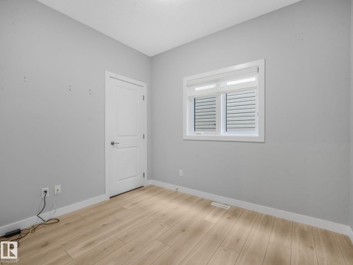 1057 Coopers Hawk Link, Edmonton, AB 