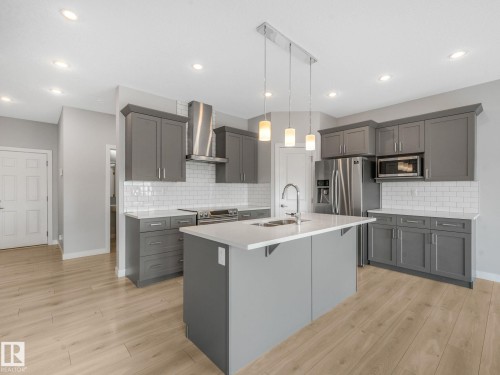 1057 Coopers Hawk Link, Edmonton, AB 