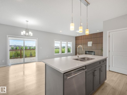 1057 Coopers Hawk Link, Edmonton, AB 