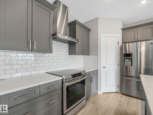 1057 Coopers Hawk Link, Edmonton, AB 