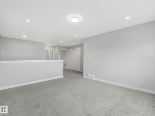 1057 Coopers Hawk Link, Edmonton, AB 
