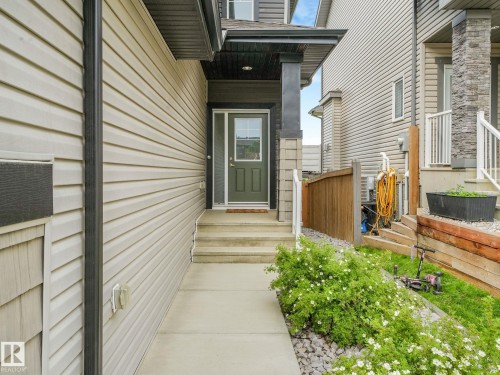 1057 Coopers Hawk Link, Edmonton, AB 