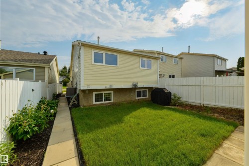 18423 96A Avenue, Edmonton, AB 
