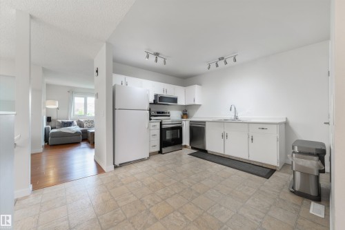 18423 96A Avenue, Edmonton, AB 