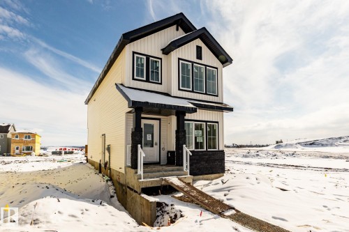 15647 2 Street, Edmonton, AB 
