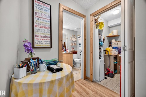 Image quality insufficient for description - 414 11214 80 Street, Edmonton, AB 