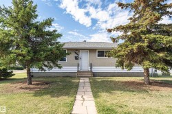 6719 136 Avenue  Edmonton, AB T5C 2J8