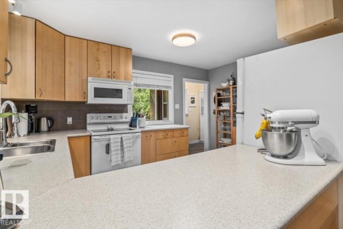 11430 122 Street, Edmonton, AB 