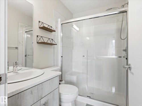 56 1051 Graydon Hill Boulevard, Edmonton, AB - Indoor Photo Showing Bathroom
