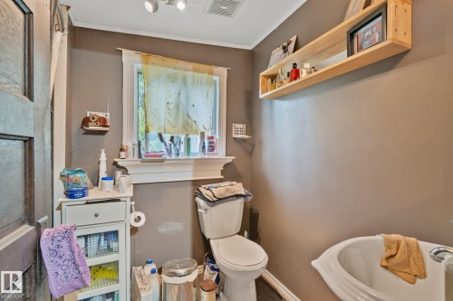 11209 38 Street, Edmonton, AB 