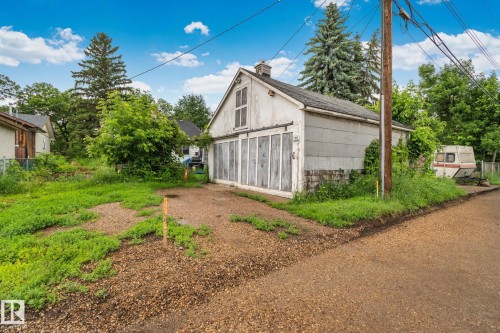 11209 38 Street, Edmonton, AB 