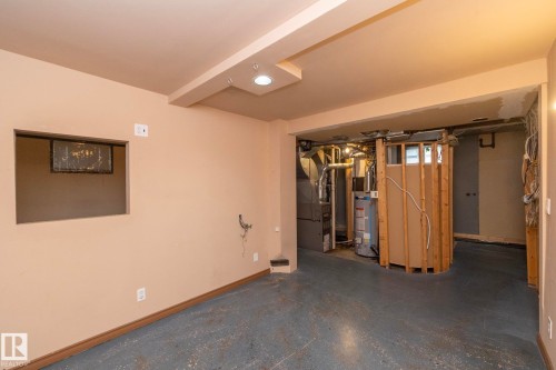 9820 79 Avenue, Edmonton, AB 