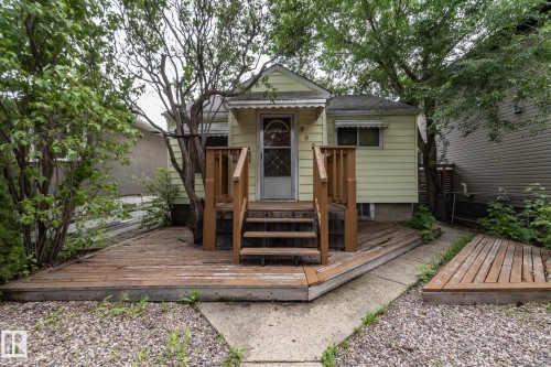 9820 79 Avenue, Edmonton, AB 