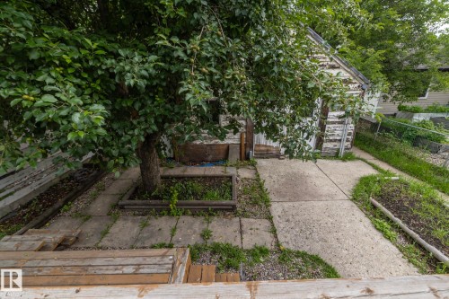9820 79 Avenue, Edmonton, AB 