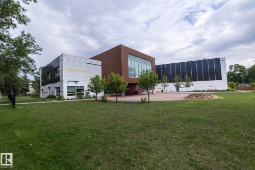 9820 79 Avenue, Edmonton, AB 