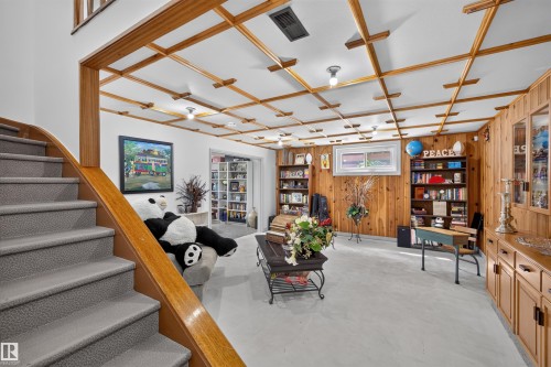 13407 59 Street Nw, Edmonton, AB - Indoor Photo Showing Other Room