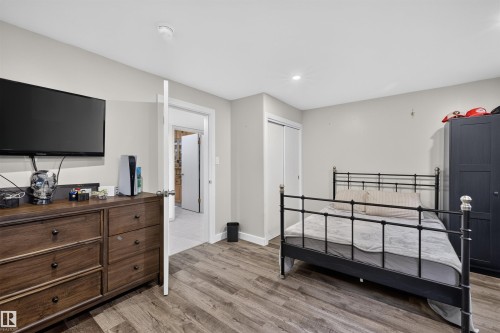 13407 59 Street Nw, Edmonton, AB - Indoor Photo Showing Bedroom