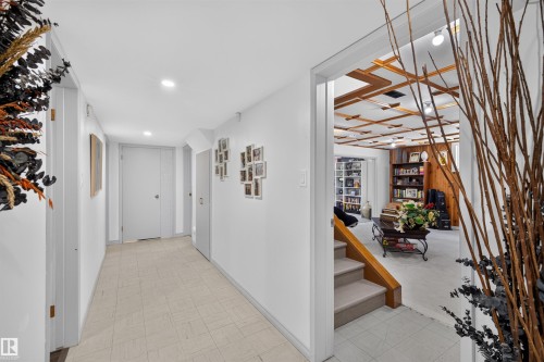 13407 59 Street Nw, Edmonton, AB - Indoor Photo Showing Other Room