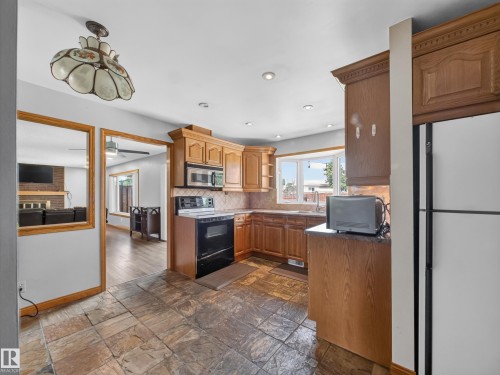 11312 165 Avenue, Edmonton, AB 
