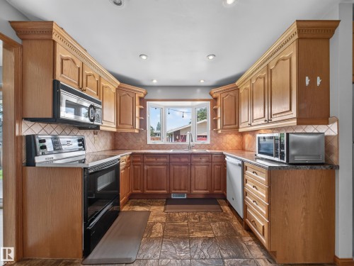 11312 165 Avenue, Edmonton, AB 