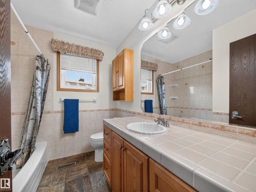 11312 165 Avenue, Edmonton, AB 