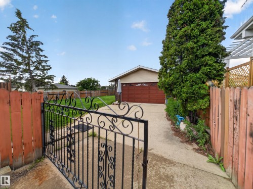 11312 165 Avenue, Edmonton, AB 