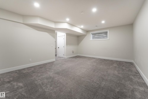 9383 226 Street, Edmonton, AB 