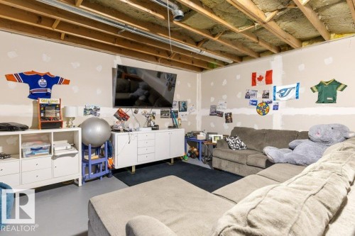 17115 92 Street, Edmonton, AB 