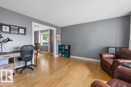 17115 92 Street, Edmonton, AB 