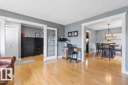 17115 92 Street, Edmonton, AB 