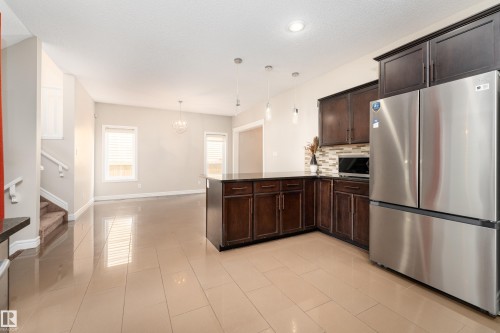 7916 18 Avenue, Edmonton, AB 