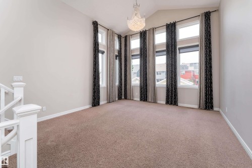 7916 18 Avenue, Edmonton, AB 
