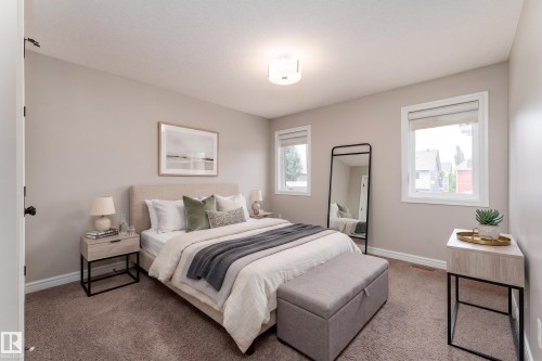 7916 18 Avenue, Edmonton, AB 
