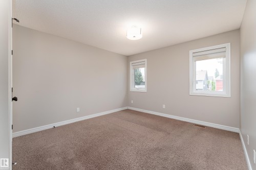 7916 18 Avenue, Edmonton, AB 