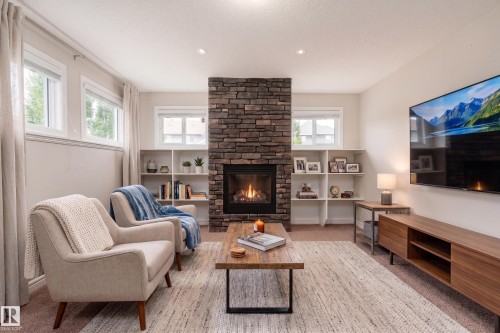 7916 18 Avenue, Edmonton, AB 