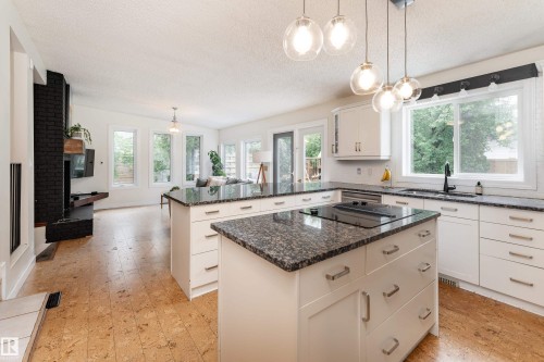 7816 142 Street, Edmonton, AB 