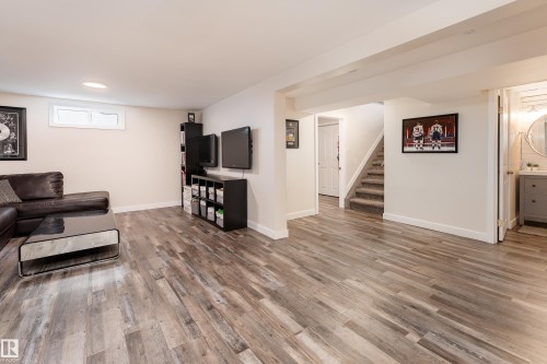 7816 142 Street, Edmonton, AB 