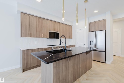 8300 Kiriak Loop, Edmonton, AB 