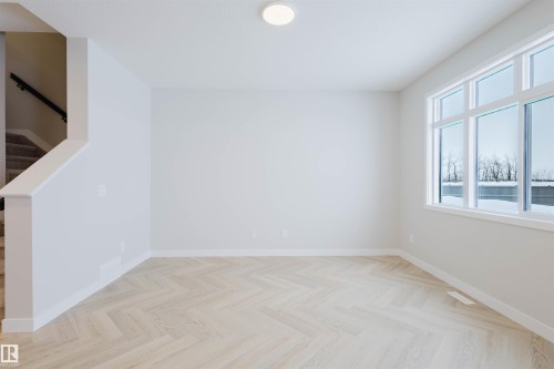 8300 Kiriak Loop, Edmonton, AB 