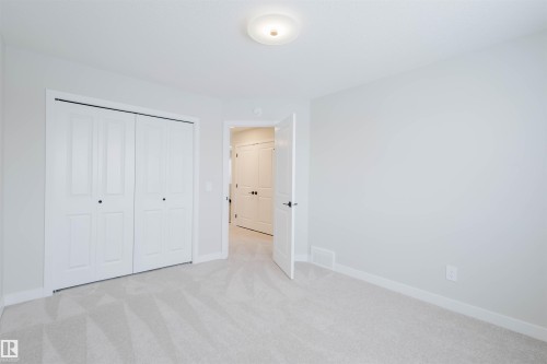 8300 Kiriak Loop, Edmonton, AB 