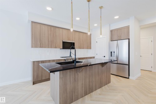 8300 Kiriak Loop, Edmonton, AB 