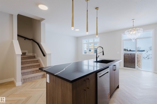 8300 Kiriak Loop, Edmonton, AB 