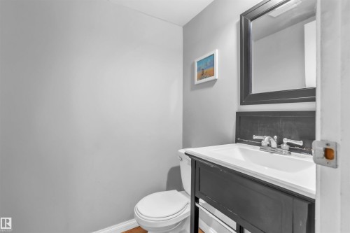 909 8 Street, Cold Lake, AB 