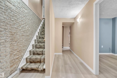 909 8 Street, Cold Lake, AB 