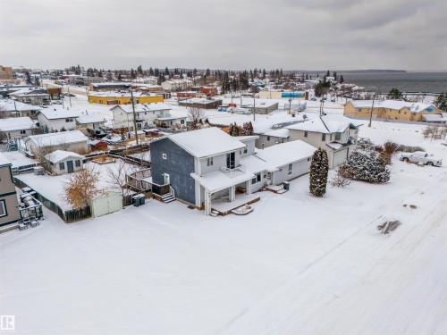 909 8 Street, Cold Lake, AB 