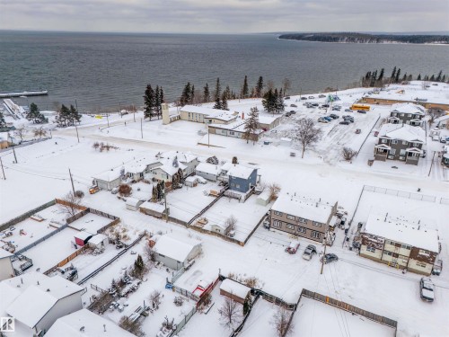 909 8 Street, Cold Lake, AB 
